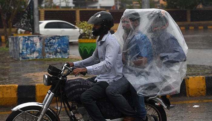 Karachiites can expect hot, humid weather today with some rain