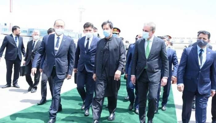 Prime Minister Imran Khan arrives with his entourage in Uzbekistan. Photo: APP