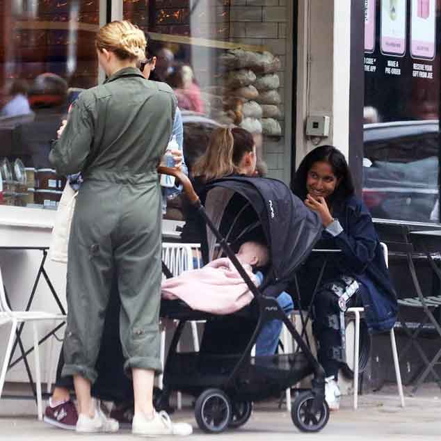 Amber Heard cuts a casual figure as she stepped out with baby girl Oonagh for the first time