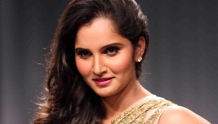 With good hair and make up Sania Mirza looks gorgeous in latest selfie