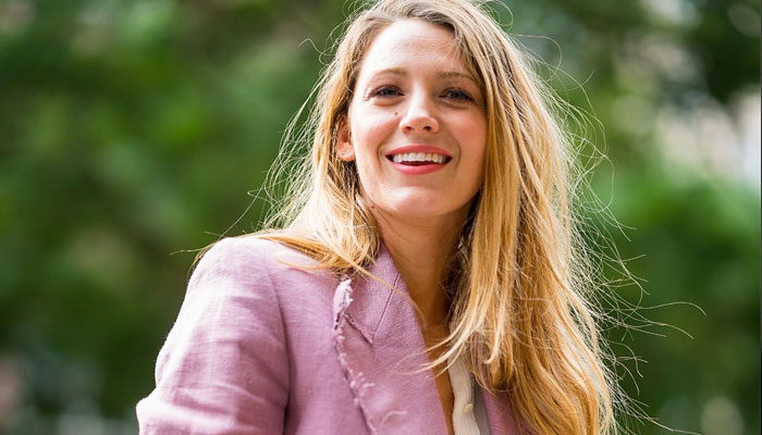 Blake Lively bashes ‘stalker’ paparazzi: ‘Don’t pay grown men to hunt my kids!’