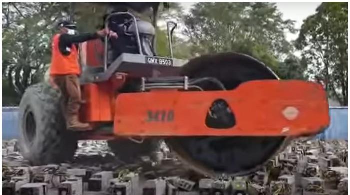 Malaysian police seize, crush 1,069 cryptocurrency mining machines