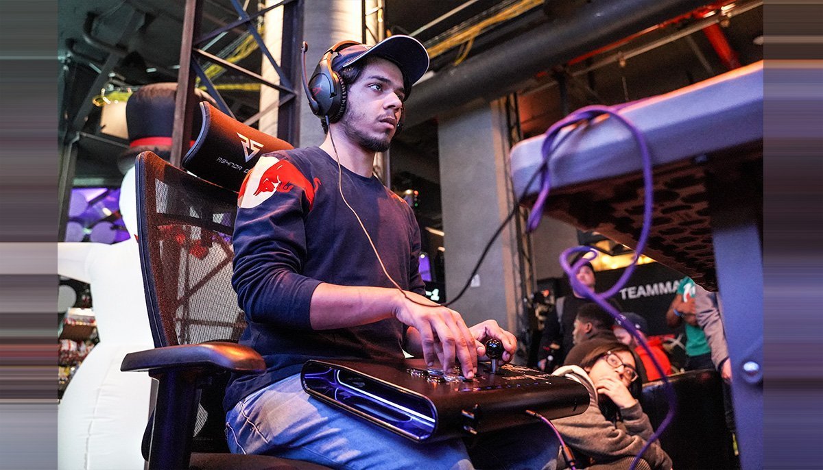 Arsalan Ash seen playing a video game. Photo: Patrick Maloney / Red Bull Content Pool