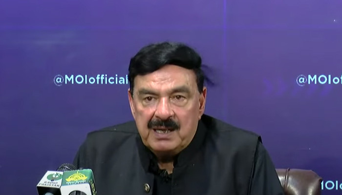 Photo of “Nawaz is a product of the military nursery, and now speaks dirty words to the military”: Sheikh Rashid
