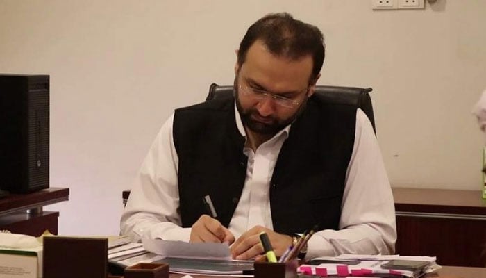 Resignation of KP minister Hisham Inam Ullah Khan comes to fore