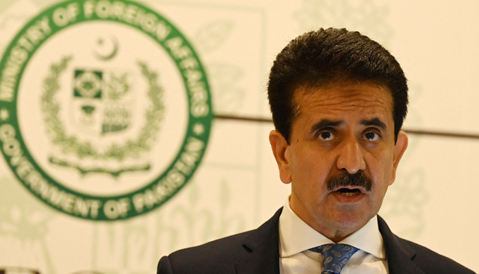 Zahid Hafeez Chaudhri, spokesman of Pakistan´s Foreign Ministry addresses a media briefing in Islamabad on July 15, 2021. — AFP/File