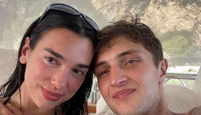 Dua Lipa stuns in selfie with Anwar Hadid