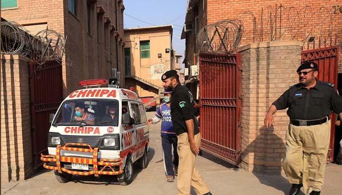 Two policemen guarding polio workers killed in Khyber Pakhtunkhwa