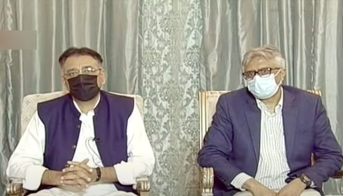 Federal Minister for Planning, Development, and Special Initiatives Asad Umar (left) and  Special Assistant to the Prime Minister on Health Dr Faisal Sultan addressing a press conference in Islamabad, on August 2, 2021. — YouTube