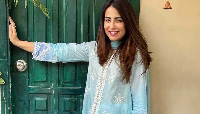 Ushna Shah tests positive for Covid-19 even after mandatory doses of vaccine