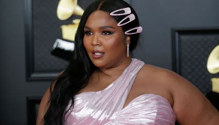 Lizzo announces to release new album Rumors