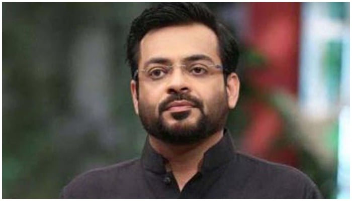 Karachi: PTI MNA Amir Liaquat booked for allegedly harassing traffic wardens