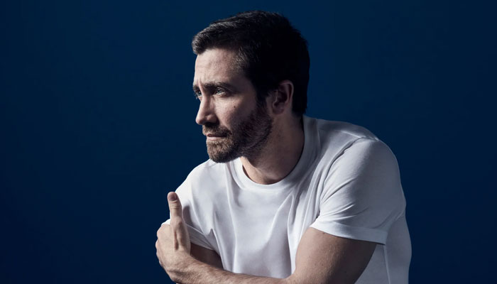 Jake Gyllenhaal said he finds the idea of bathing completely unnecessary