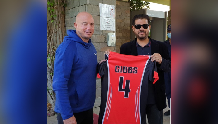 Herschelle Gibbs with Overseas Warriors owner Mohammad Zakir Ali. — Twitter