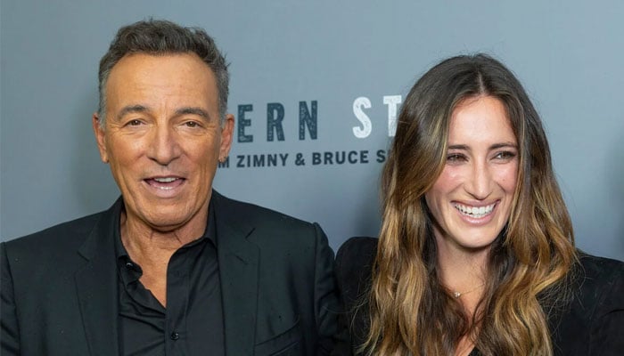 Jessica Springsteen a déclaré qu'elle avait passé un appel vidéo très rapide avec sa famille à la maison