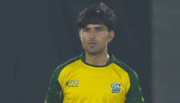 Mohammad Wasim Jr. prepares to bowl during the Muzaffarabad Tigers clash against Rawalakot Hawks on Monday. Photo: Twitter