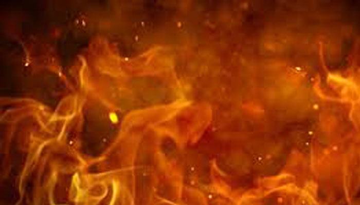 Five people die of suffocation after Karachi house catches fire
