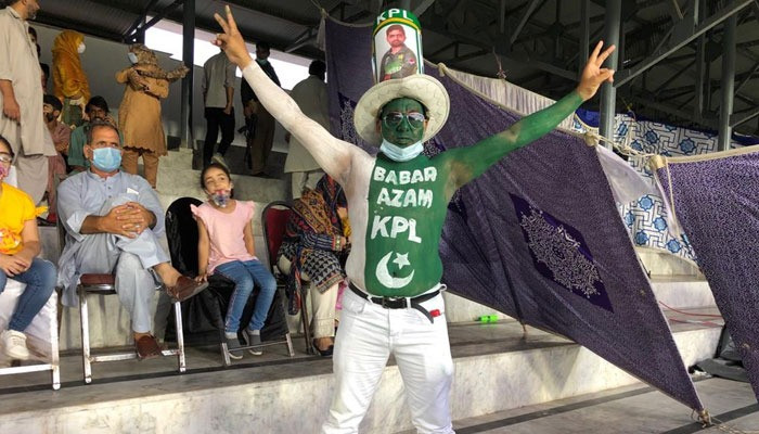 Babar Azam’s “enthusiastic supporter” of KPL caught everyone’s attention