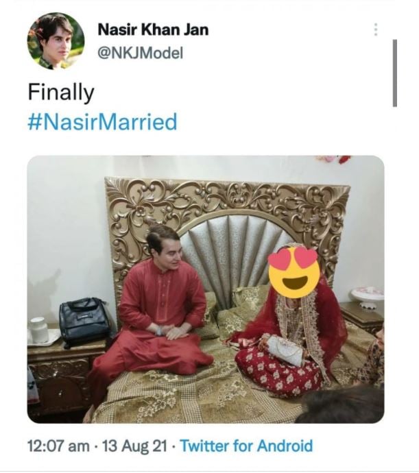 Nasir Khan Jan says he is finally married, shares photo with bride