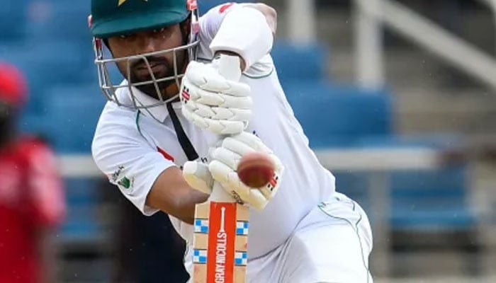 Photo of Gutsy Babar keeps Pakistan’s hope in the first test