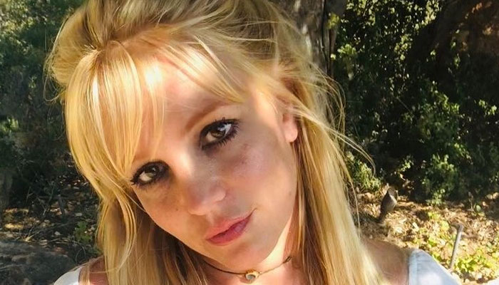 Britney Spears opens up about weight loss as she flaunts her slim face