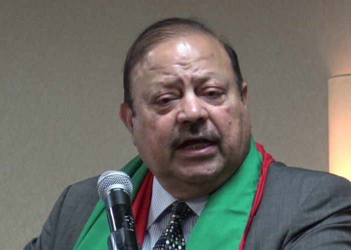 PTIs Barrister Sultan Mahmood speaks during a meeting of the party. Photo: File