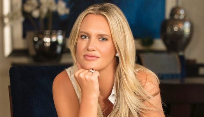 Shaniera Akram makes Twitter angry after writing apology to good men
