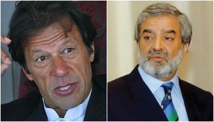Prime Minister Imran Khan (left) and PCB chief Ehsan Mani *R). Photo: File