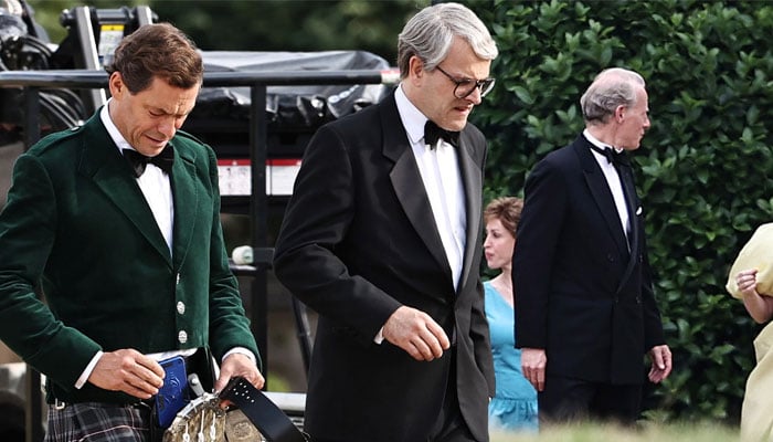 Dominic West and Johnny Lee Miller were spotted in characters of Prince Charles and Sir John Major