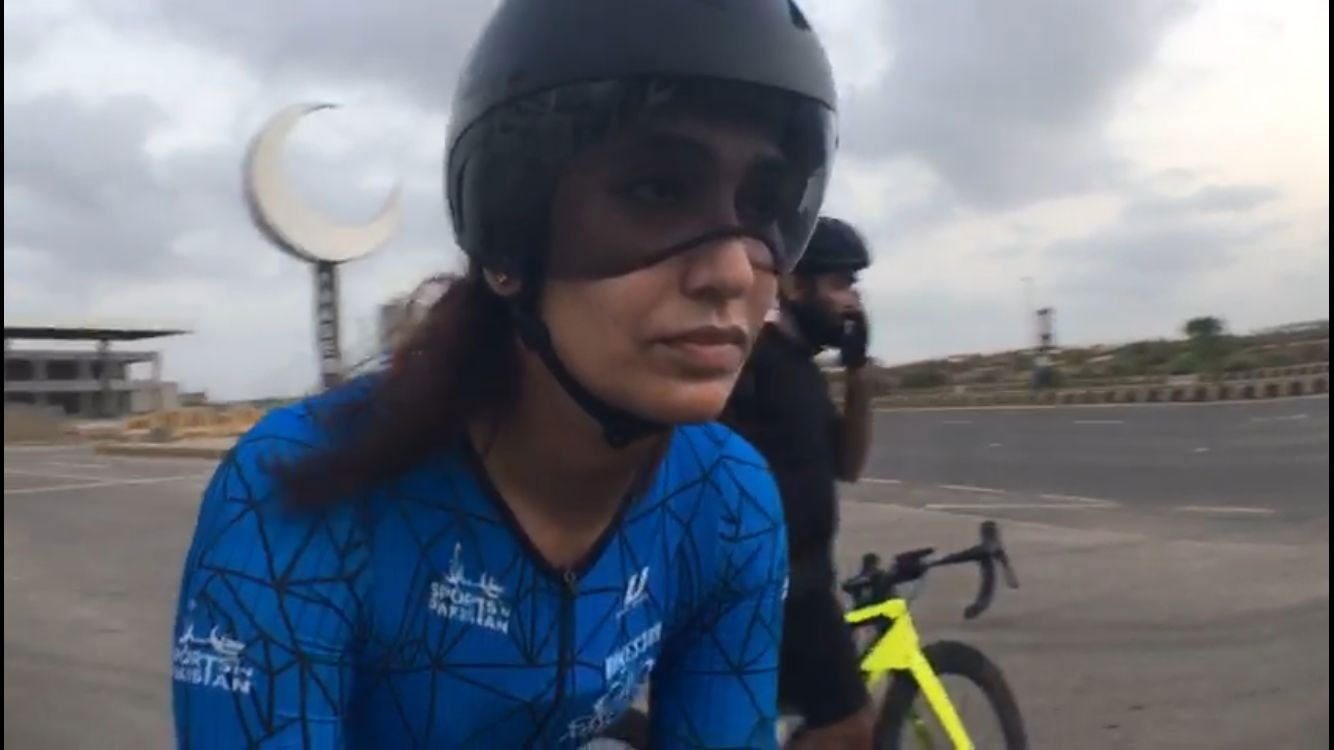Asma Jan - a cyclist striving to make her grandfathers dream come true