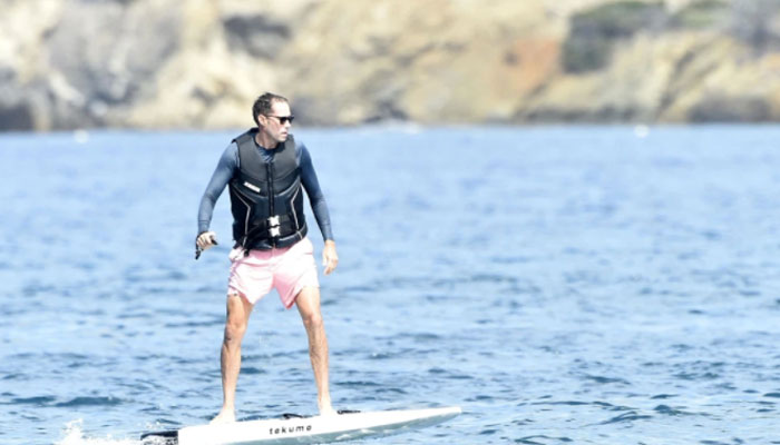 Paris Hilton, fiancé Carter Reum hit the seas of Italy