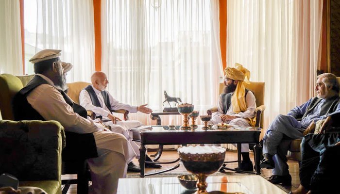 Taliban leaders met former Afghan president Hamid Karzai and other political leaders on Aug 18 2021. — Twitter/TOLO News