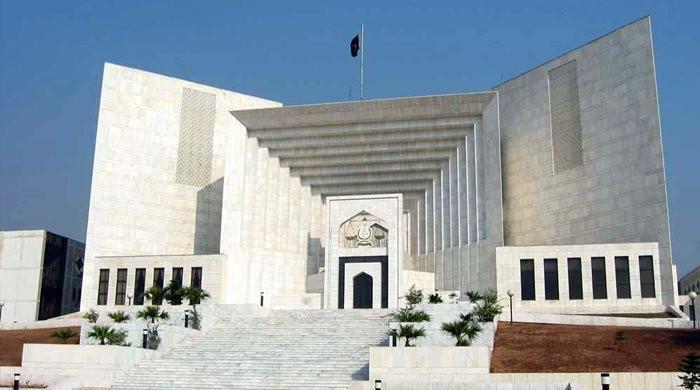 Supreme Court wants NAB to explain why businessman was arrested from court premises