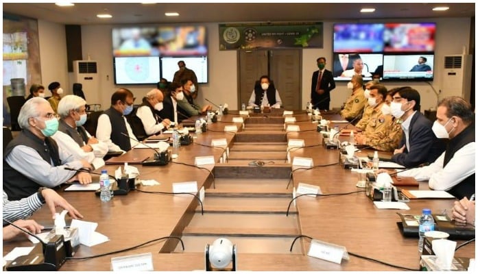 Prime Minister Imran Khan visited National Command and Operation Centre for COVID-19 in Islamabad on 18 June 2020. Photo —NCOC
