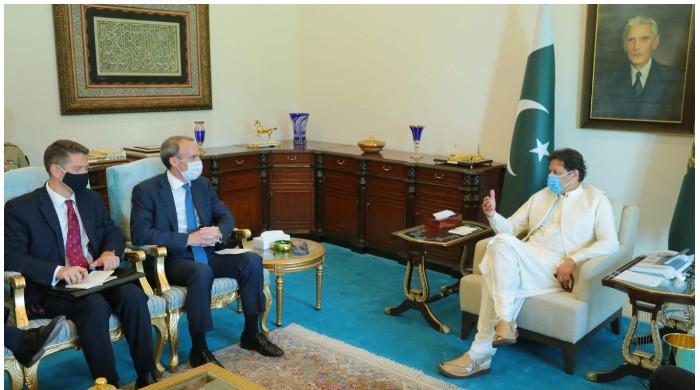 In meeting with British foreign secretary, PM Imran Khan stresses on need for solidarity with Afghans