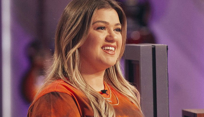 Kelly Clarkson looking into major career change: ‘Something’s got to give’