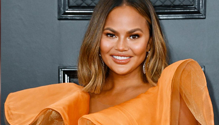 Chrissy Teigen giving away ‘lavishing gifts’ to celebrity pals after bullying scandal