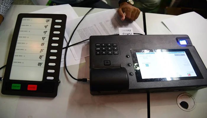 A detailed multimedia presentation was given by the officials of the science ministry on how the EVMs will work, with a live demo of the voting system. Photo: File