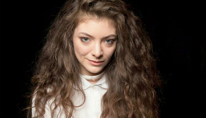 Lorde addresses VMA performance cancelation