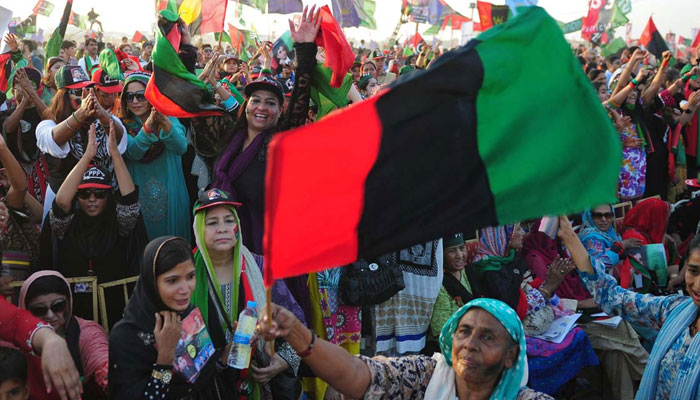 PPPs supporters celebrating victory in Karachi. Photo: file