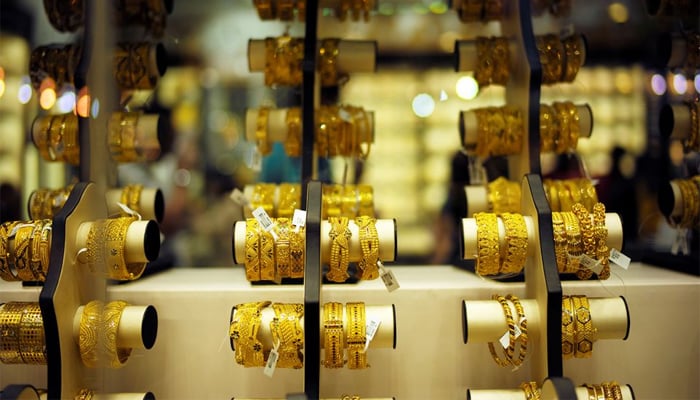 Gold prices fall in the local market