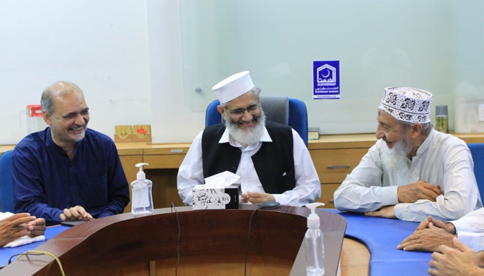 A file photo of JI chief Siraj ul Haq (centre), JI Karachi chief Hafiz Naeem-ur-Rehman (right), and JI Sindh chief Muhammad Hussain Mehanti.