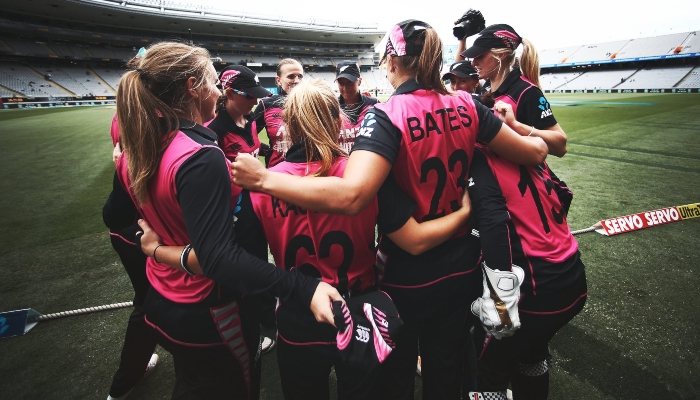The White Ferns form a huddle before an ODI match. Photo: ICC