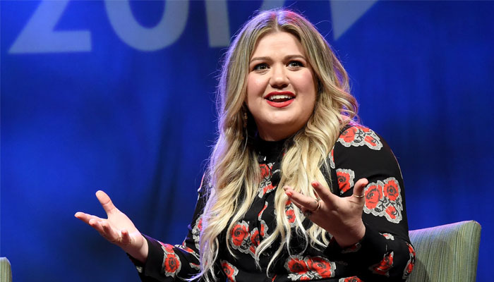 Kelly Clarkson said it is essential for them to “trust their inner compass