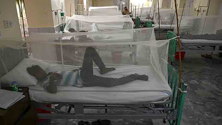 Dengue patients are treated at a hospital in Lahore. -AFP file photo