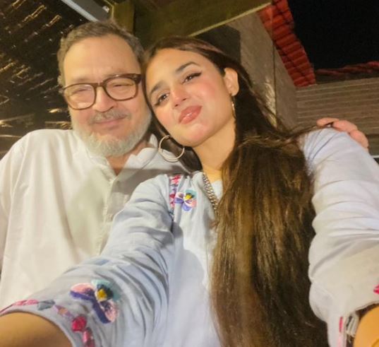 Hira Mani shares cryptic post after fathers death: Turn to your Creator!