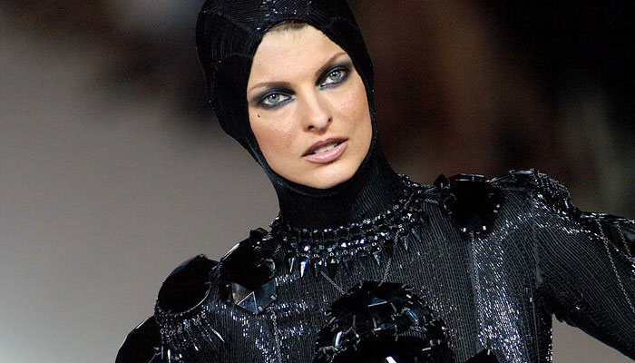 Canadian model Linda Evangelista, seen here in 2003, says a cosmetic procedure she underwent in 2016 left her deformed, depressed and unemployable. AFP