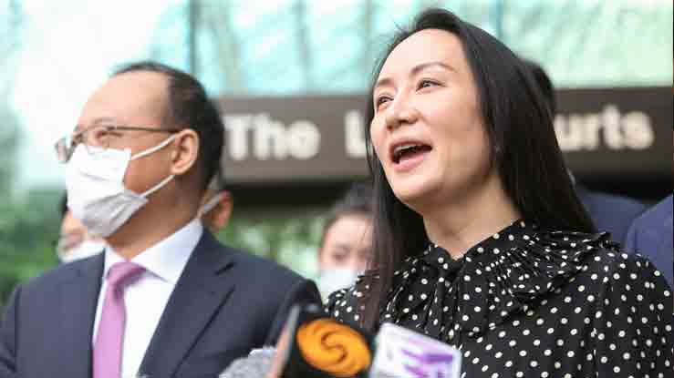 Huawei Technologies Chief Financial Officer Meng Wanzhou speaks to media outside the B.C. Supreme Court following a hearing about her release in Vancouver, British Columbia, Canada September 24, 2021. -REUTERS