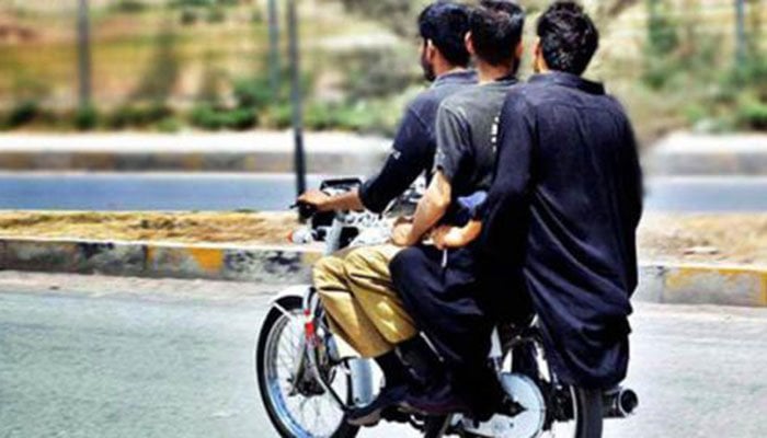 Complaints to be registered against the violation of ban on pillion riding— APP