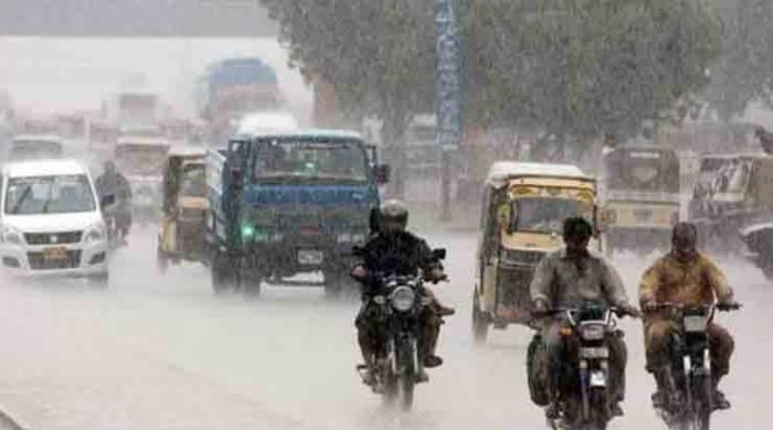 What caused sudden thunderstorm in Karachi’s Saddar?